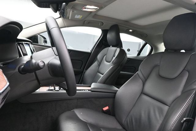 Used 2025 Volvo S60 B5 Plus FWD image 10