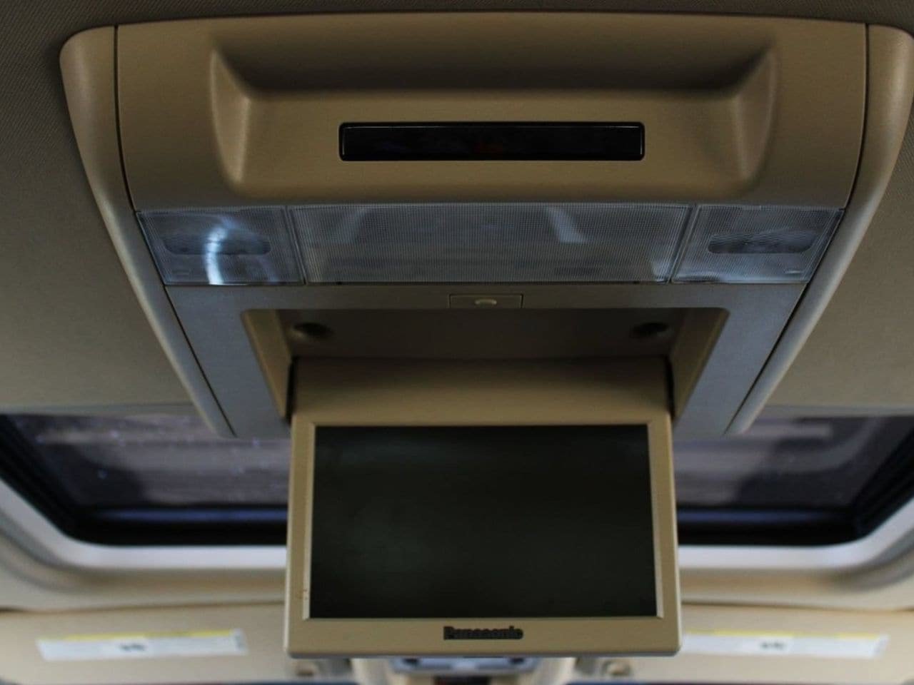 Used 2013 Cadillac Escalade Premium AWD/4WD image 27