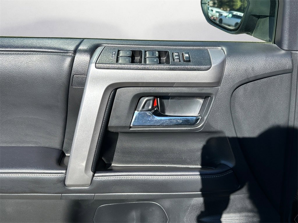 Used 2022 Toyota 4Runner SR5 Premium image 23