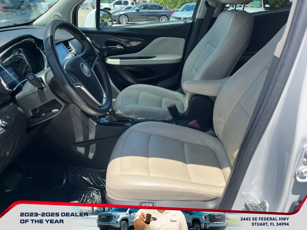 Used 2019 Buick Encore Essence w/ Experience Buick Package FWD image 9