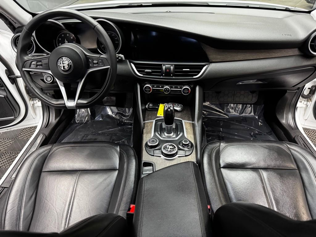 Used 2019 Alfa Romeo Giulia Ti w/ Nero Edizione image 40