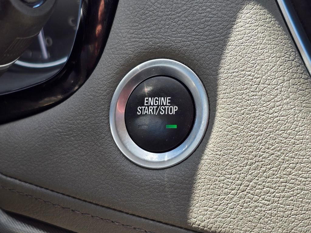 Used 2020 Cadillac XT5 Premium Luxury image 16