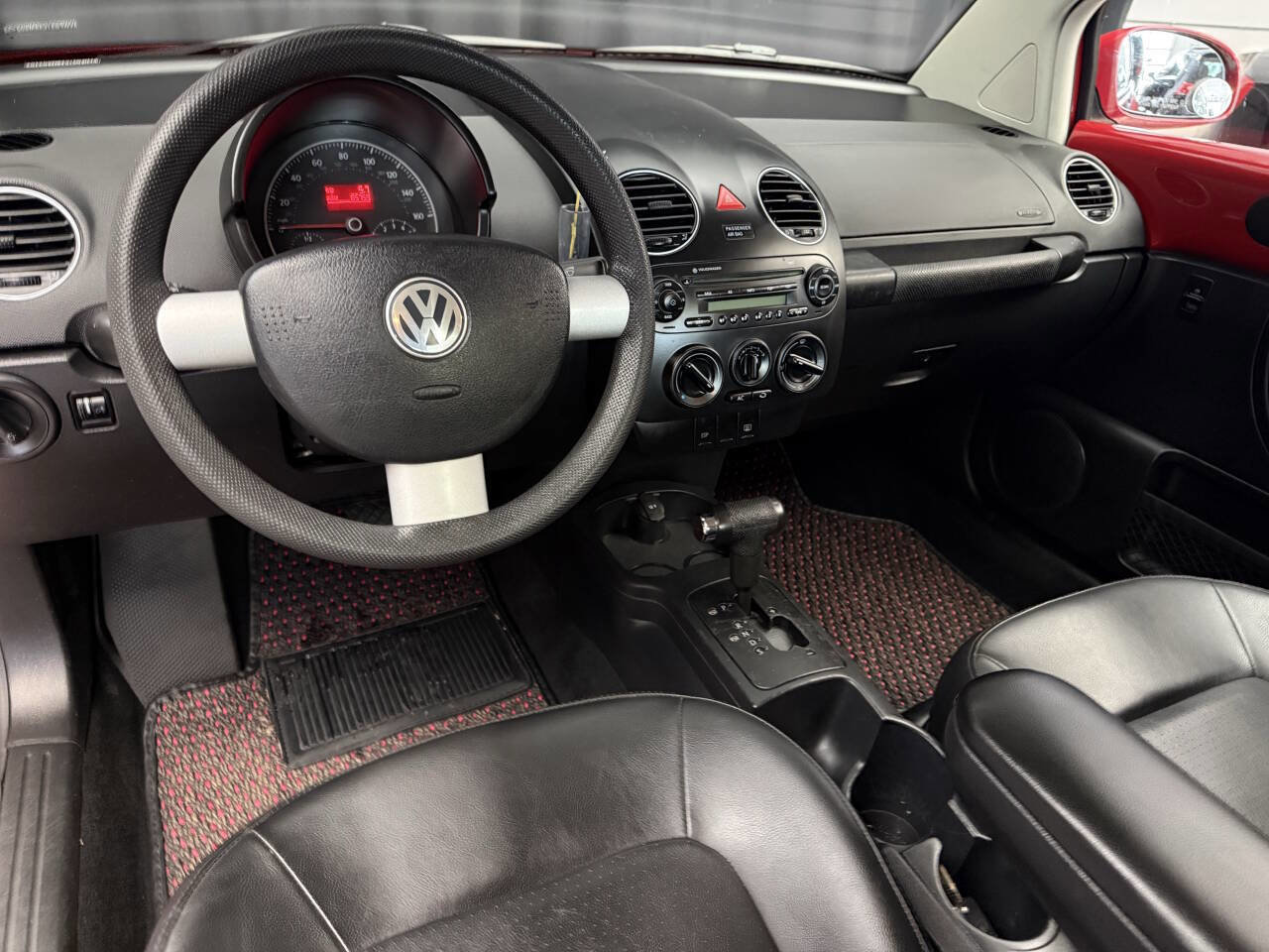 Used 2008 Volkswagen Beetle S FWD image 16