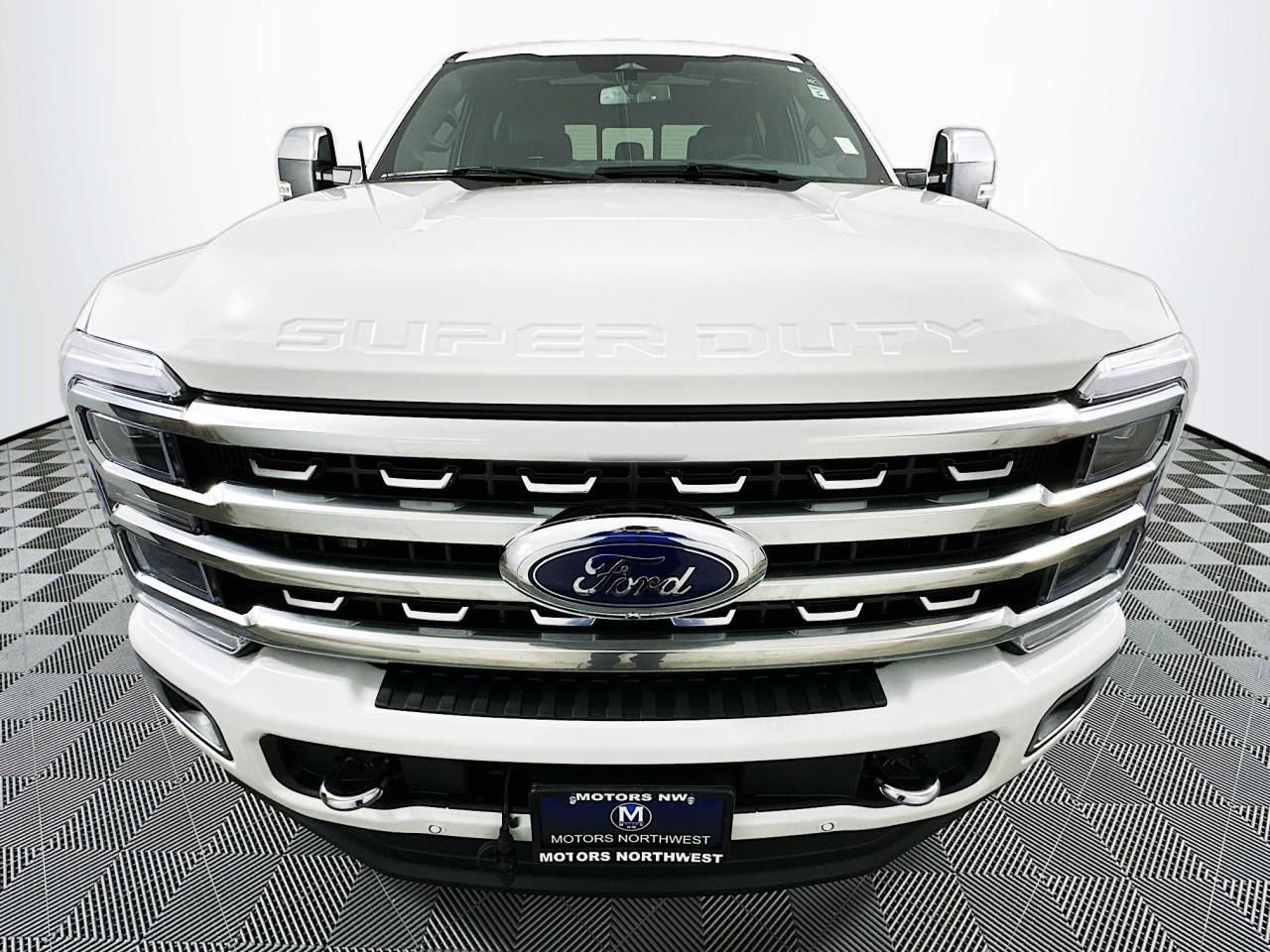 Used 2024 Ford F350 Platinum AWD/4WD image 2