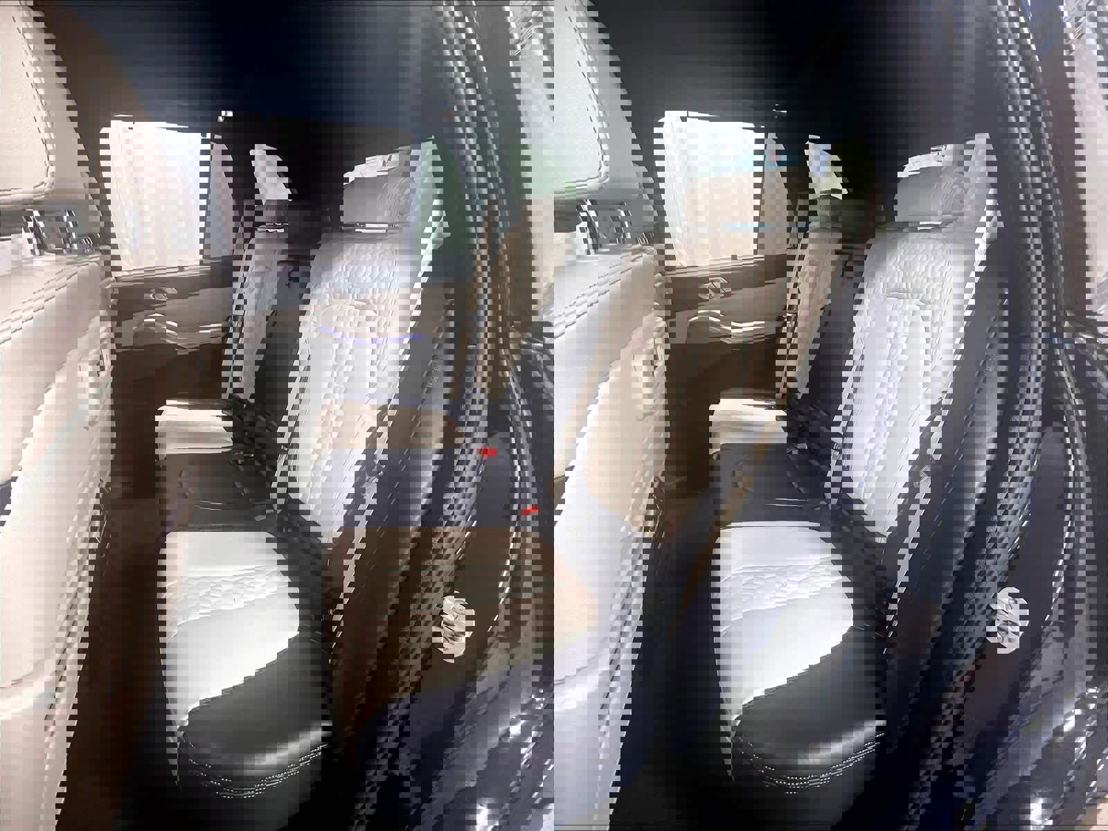 Used 2021 BMW X5 M50i w/ Executive Package image 14