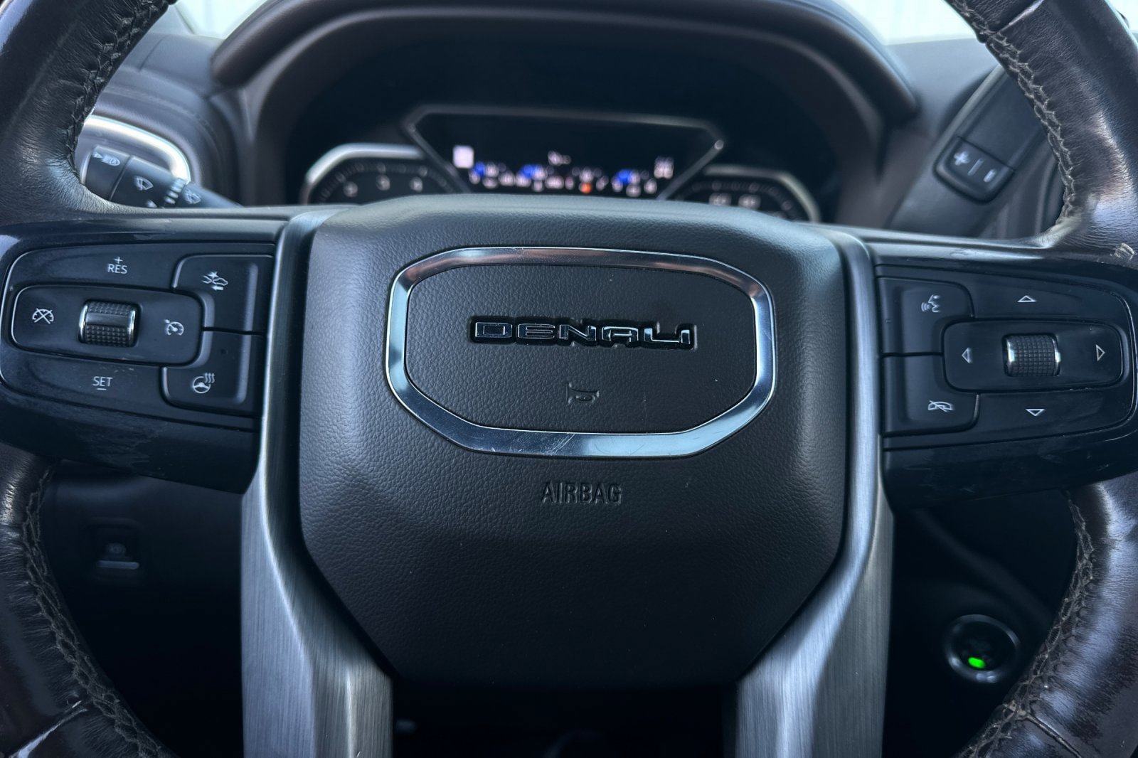 Used 2022 GMC Sierra 1500 Denali w/ Denali Reserve Package AWD/4WD image 23