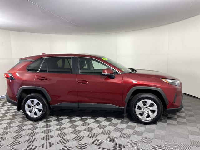 Used 2023 Toyota RAV4 LE AWD/4WD image 10