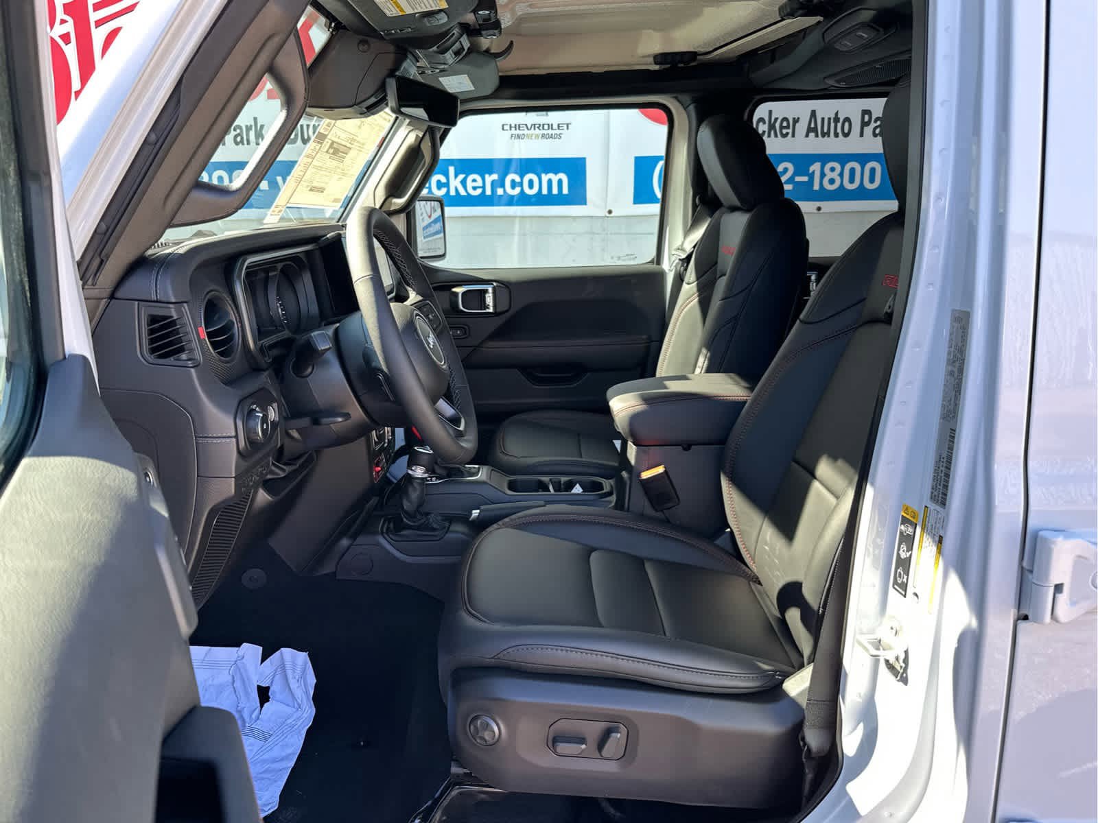 New 2026 Jeep Wrangler Unlimited Rubicon w/ Safety Group AWD/4WD image 22
