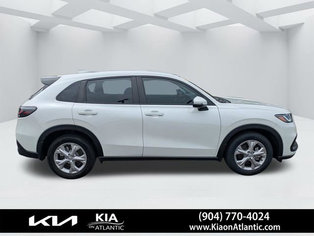 Used 2024 Honda HR-V LX image 2