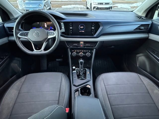 Certified 2024 Volkswagen Taos SE w/ Panoramic Sunroof Package image 14