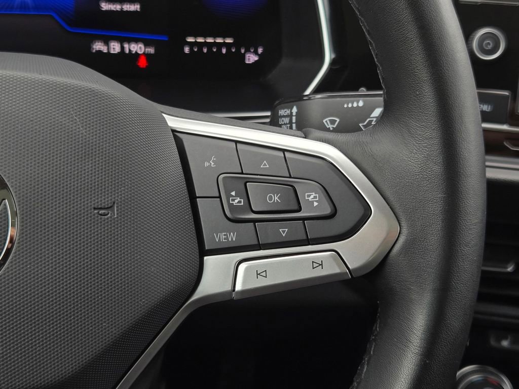 Used 2024 Volkswagen Jetta SE image 21