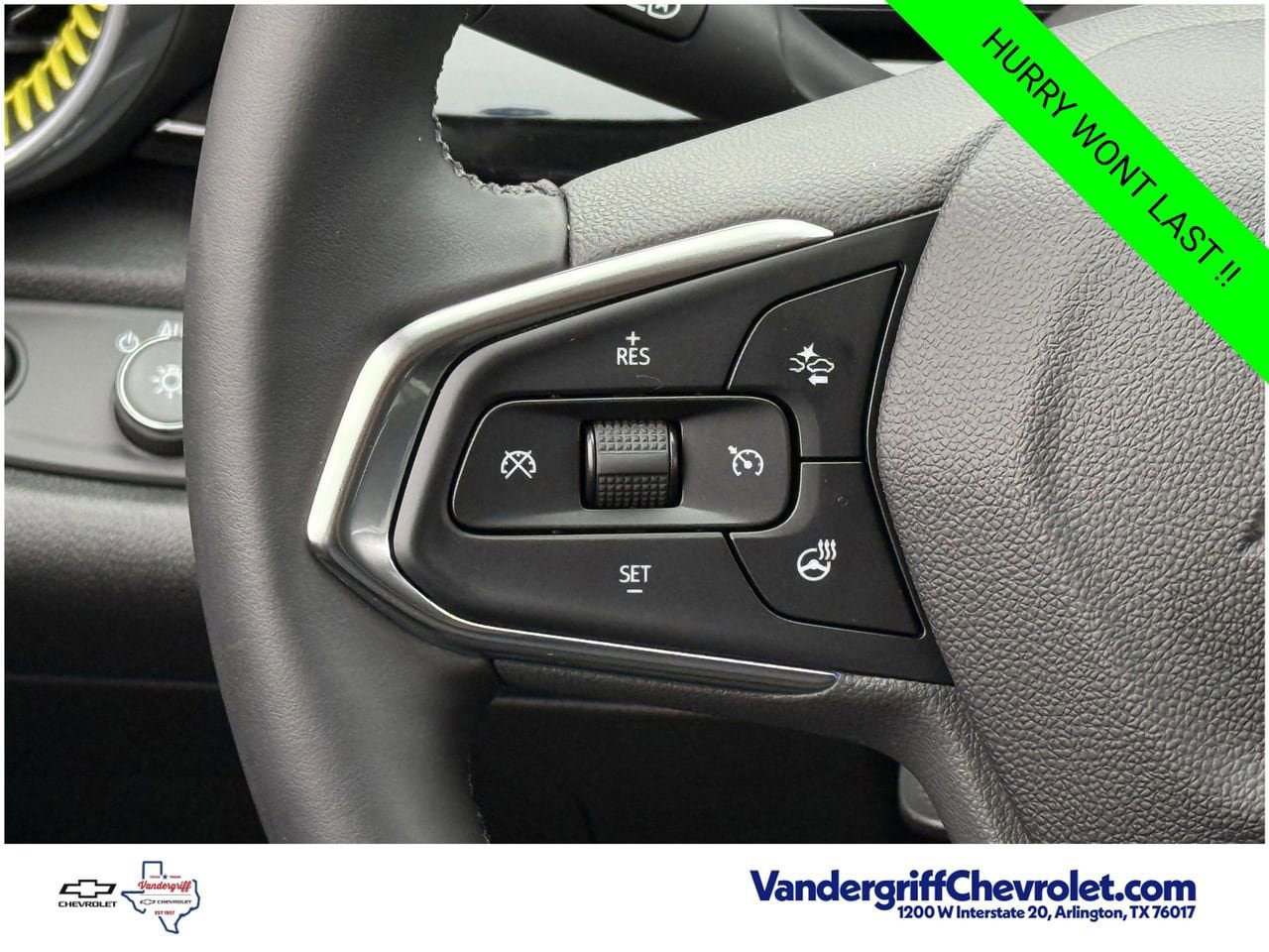 New 2026 Chevrolet Trax ACTIV w/ Sunroof Package FWD image 13