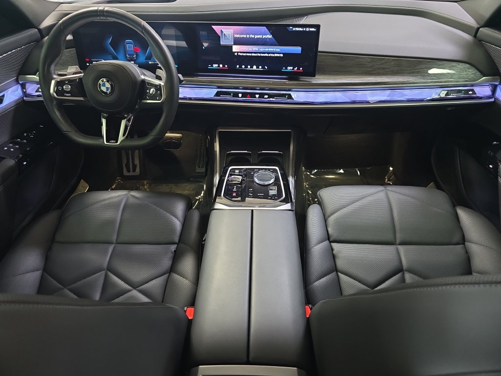 Certified 2023 BMW 740i RWD image 11
