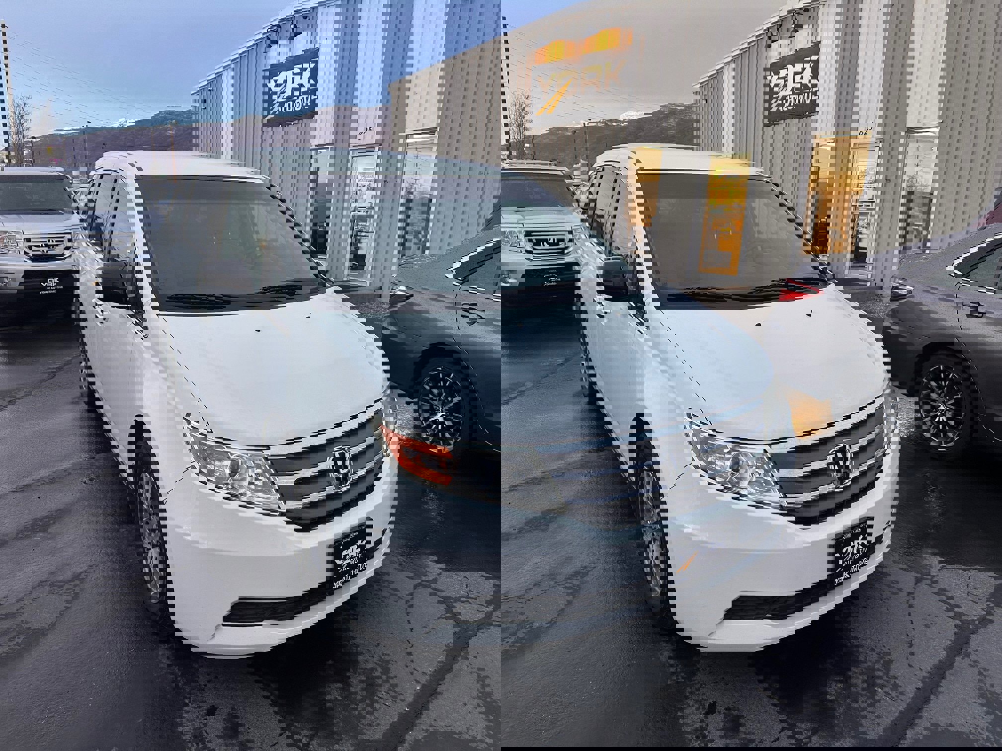 Used 2013 Honda Odyssey EX image 1