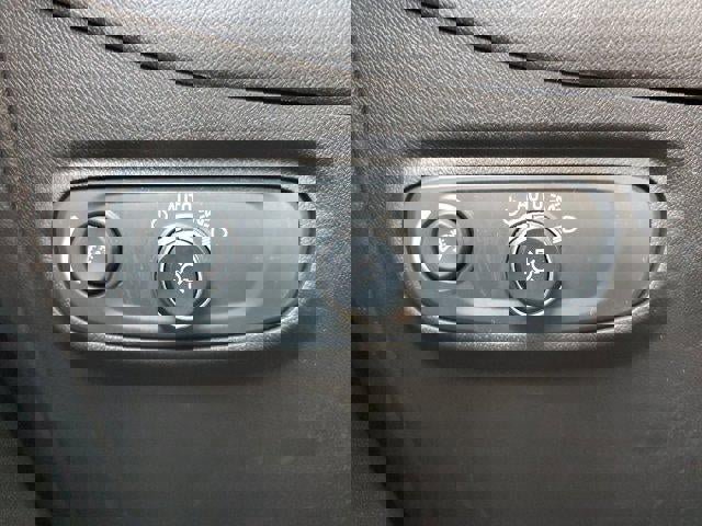 Used 2023 Chevrolet Equinox LT image 27