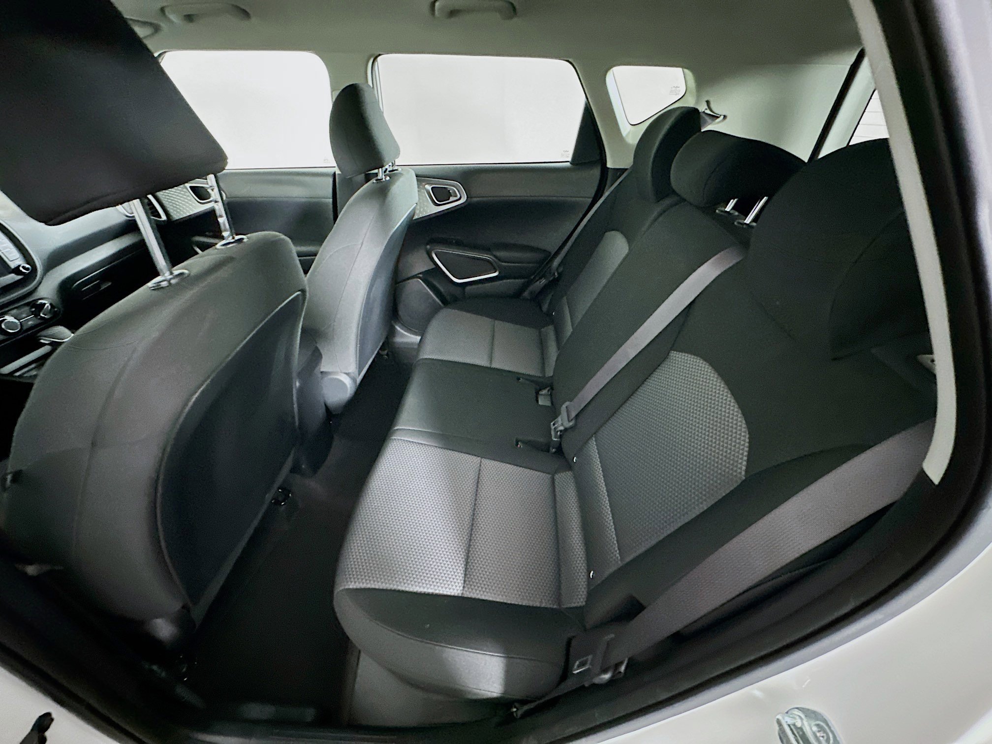 Used 2025 Kia Soul LX w/ LX Technology Package image 26