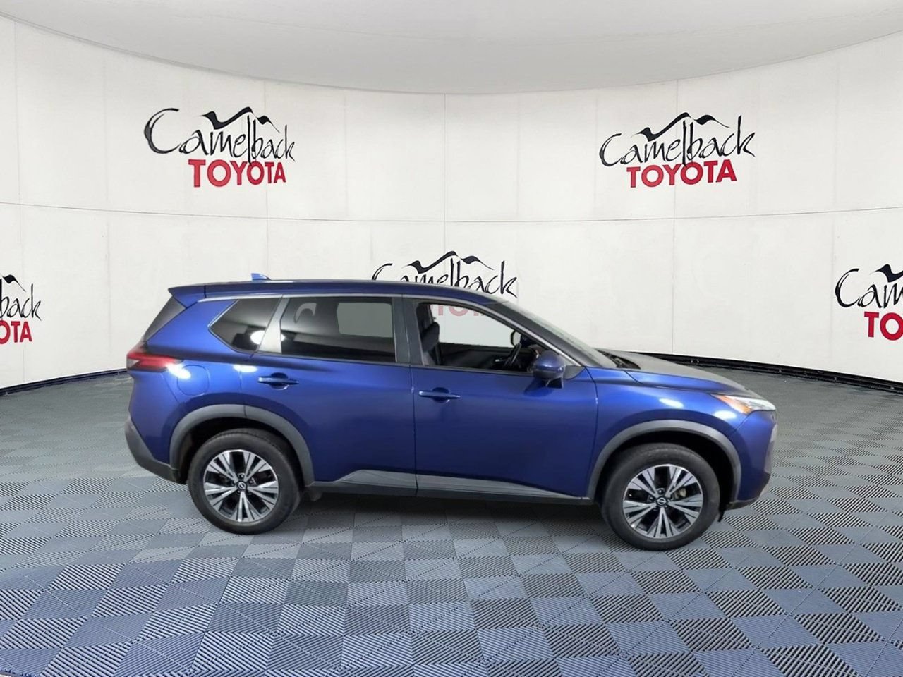 Used 2022 Nissan Rogue SV AWD/4WD image 4