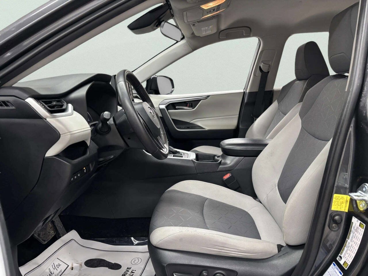 Used 2021 Toyota RAV4 XLE image 12