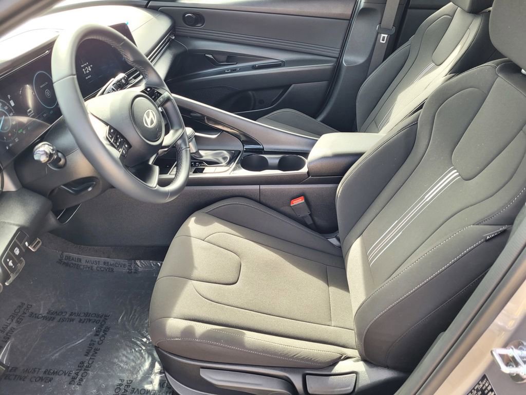 New 2026 Hyundai Elantra Sport image 8