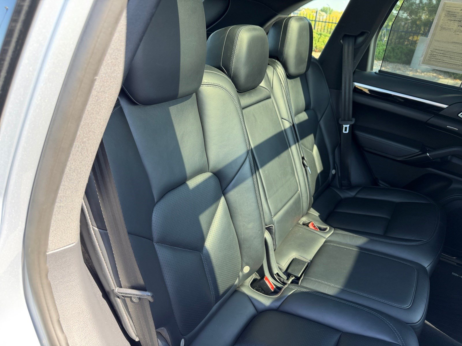 Used 2016 Porsche Cayenne AWD/4WD image 18