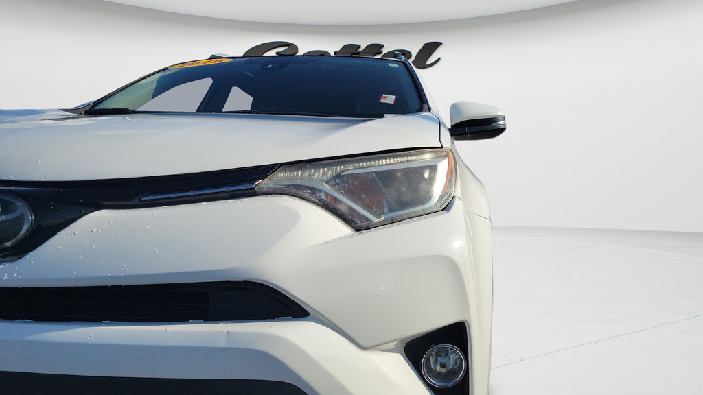 Used 2018 Toyota RAV4 XLE AWD/4WD image 26