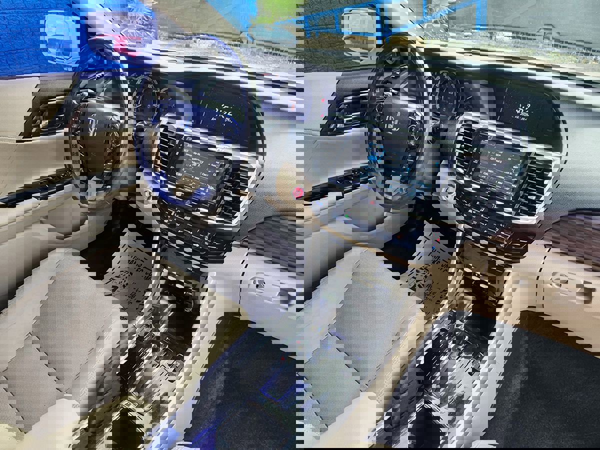 Used 2017 Honda Accord Touring image 21