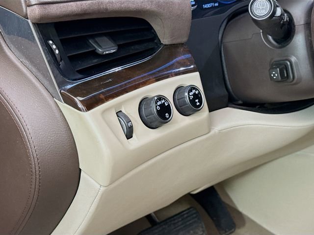 Used 2017 Cadillac Escalade ESV Luxury AWD/4WD image 10