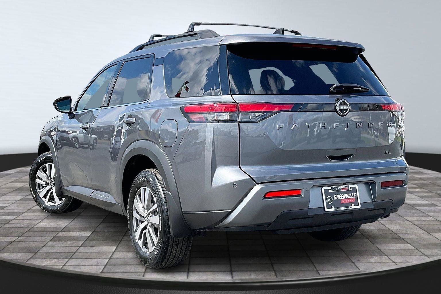 New 2026 Nissan Pathfinder SL FWD image 3
