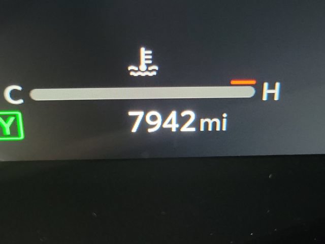 Used 2025 Toyota Sienna XSE FWD image 11