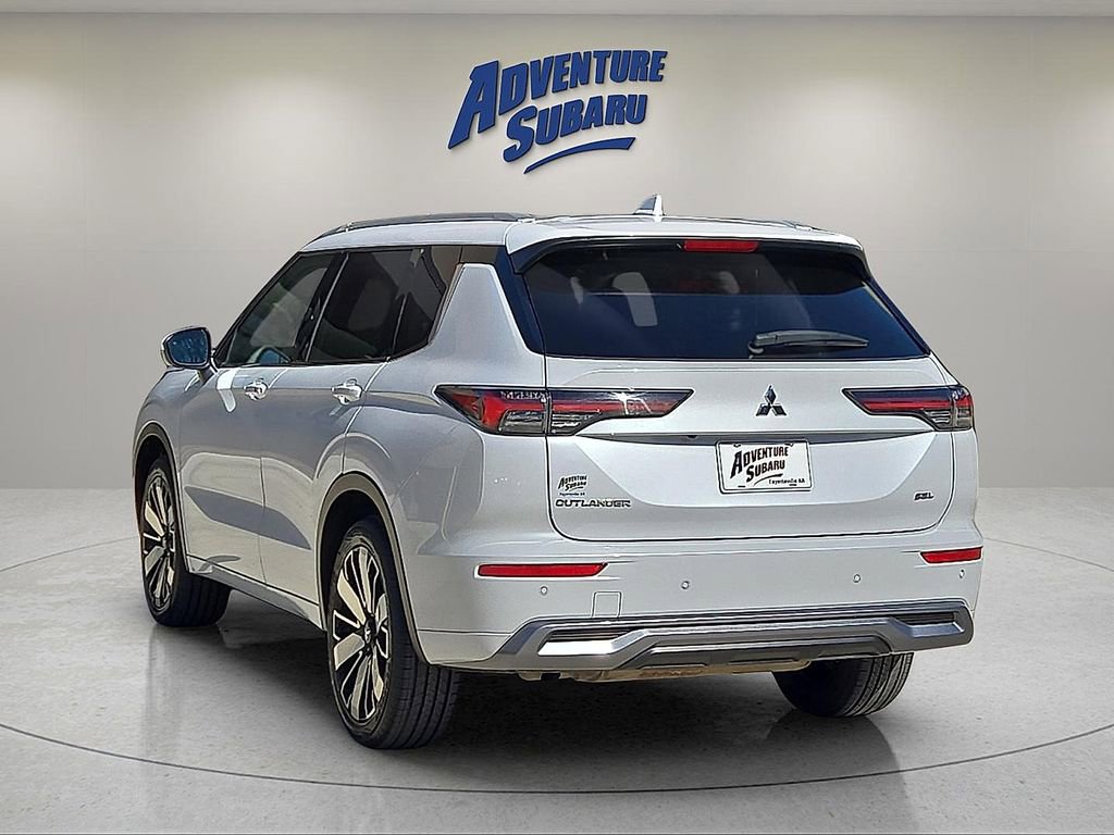 Used 2025 Mitsubishi Outlander SEL image 5