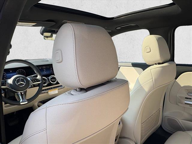 New 2026 Mercedes-Benz GLA 250 image 16