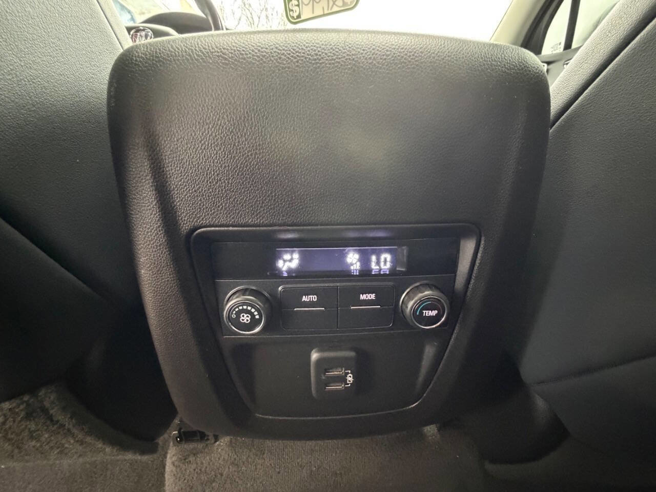 Used 2020 Buick Enclave Essence AWD/4WD image 36