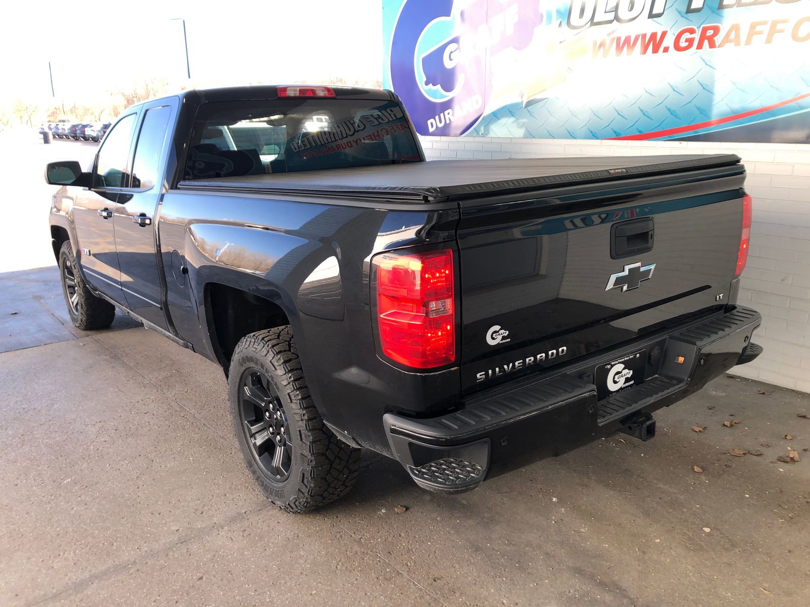 Used 2017 Chevrolet Silverado 1500 LT w/ Midnight Edition image 6