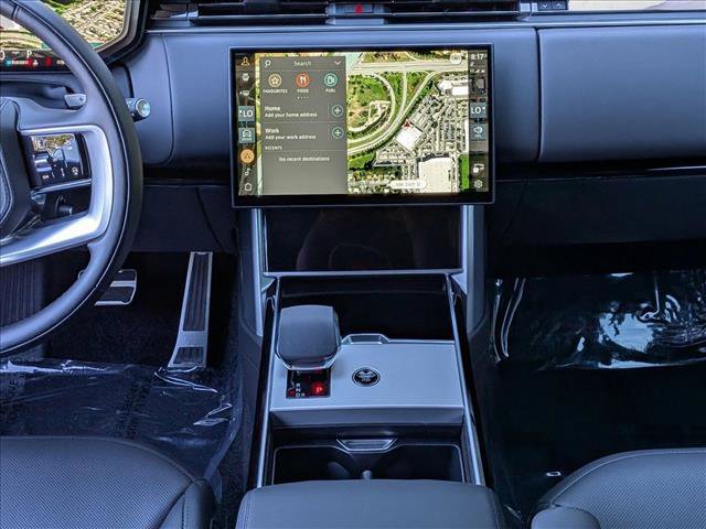 Certified 2025 Land Rover Range Rover Long Wheelbase SE image 12