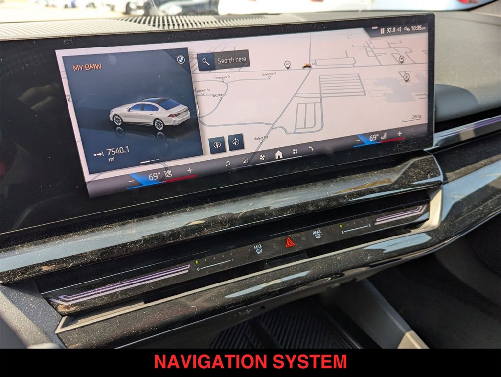 Used 2024 BMW 530i xDrive w/ Convenience Package image 12