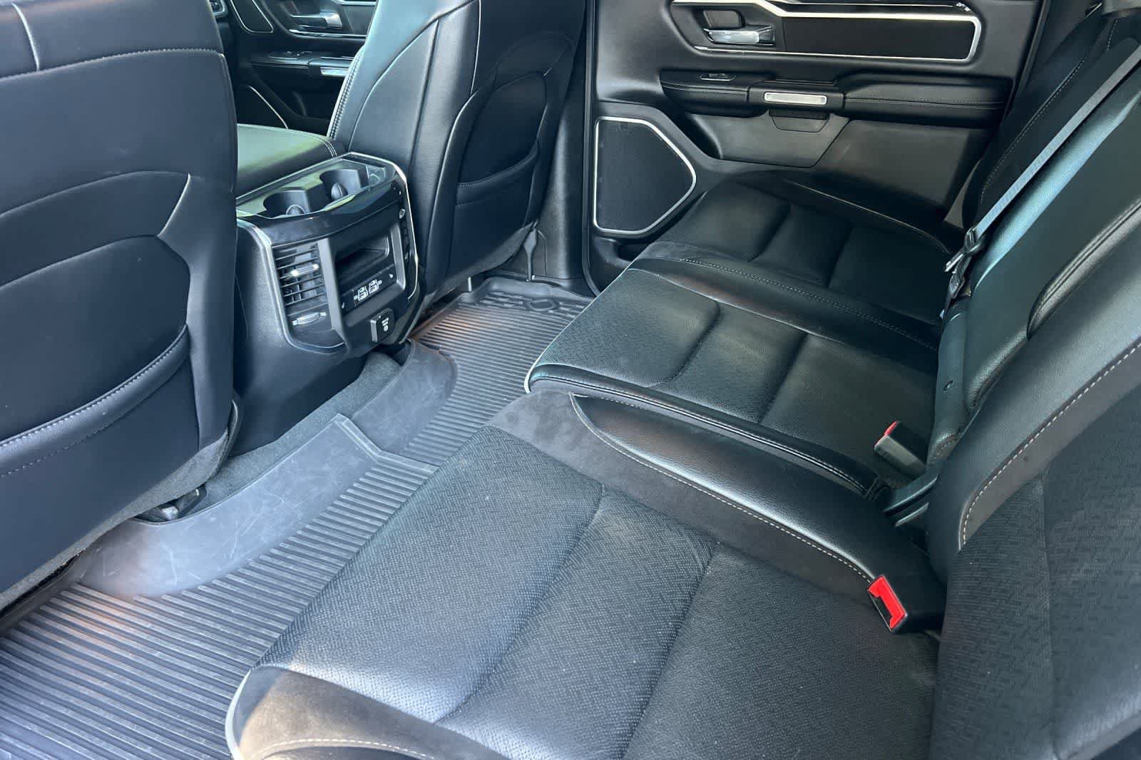 Used 2021 RAM 1500 Laramie AWD/4WD image 5