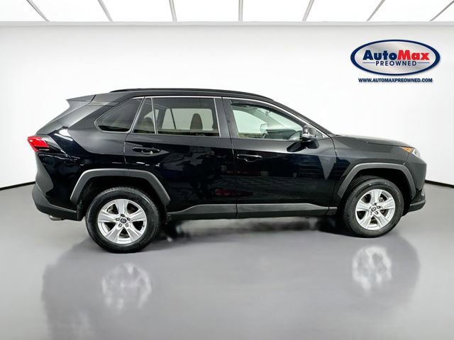 Used 2021 Toyota RAV4 XLE w/ Convenience Package image 10