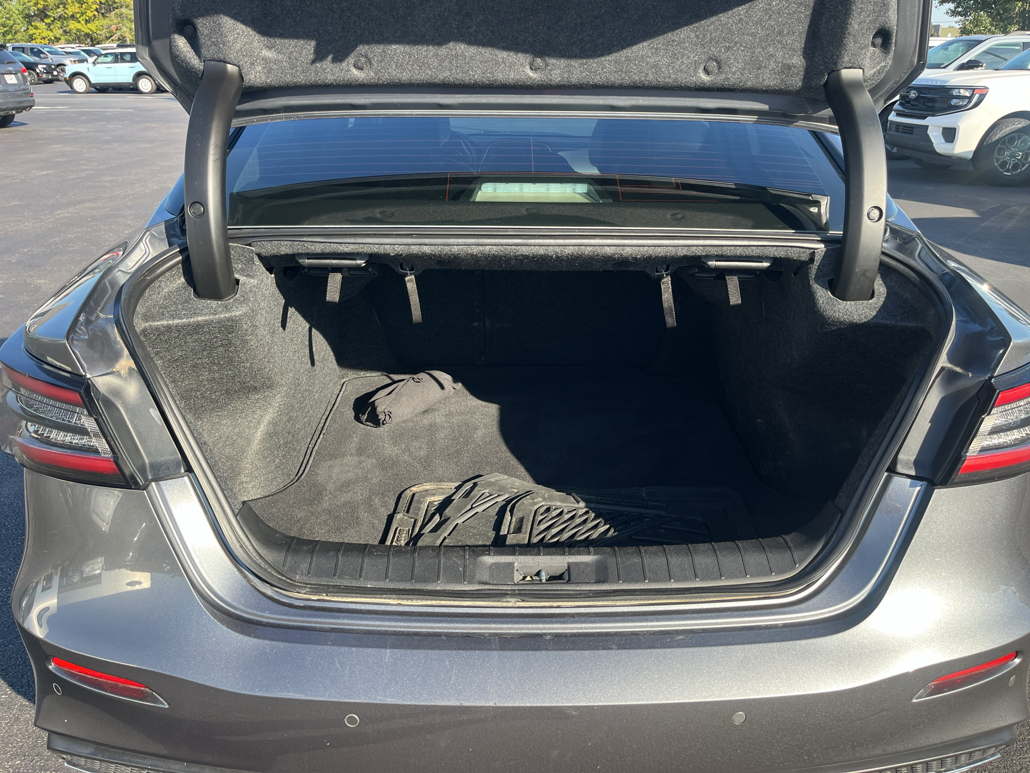 Used 2019 Nissan Maxima 3.5 SL w/ Floor Mat Group FWD image 8
