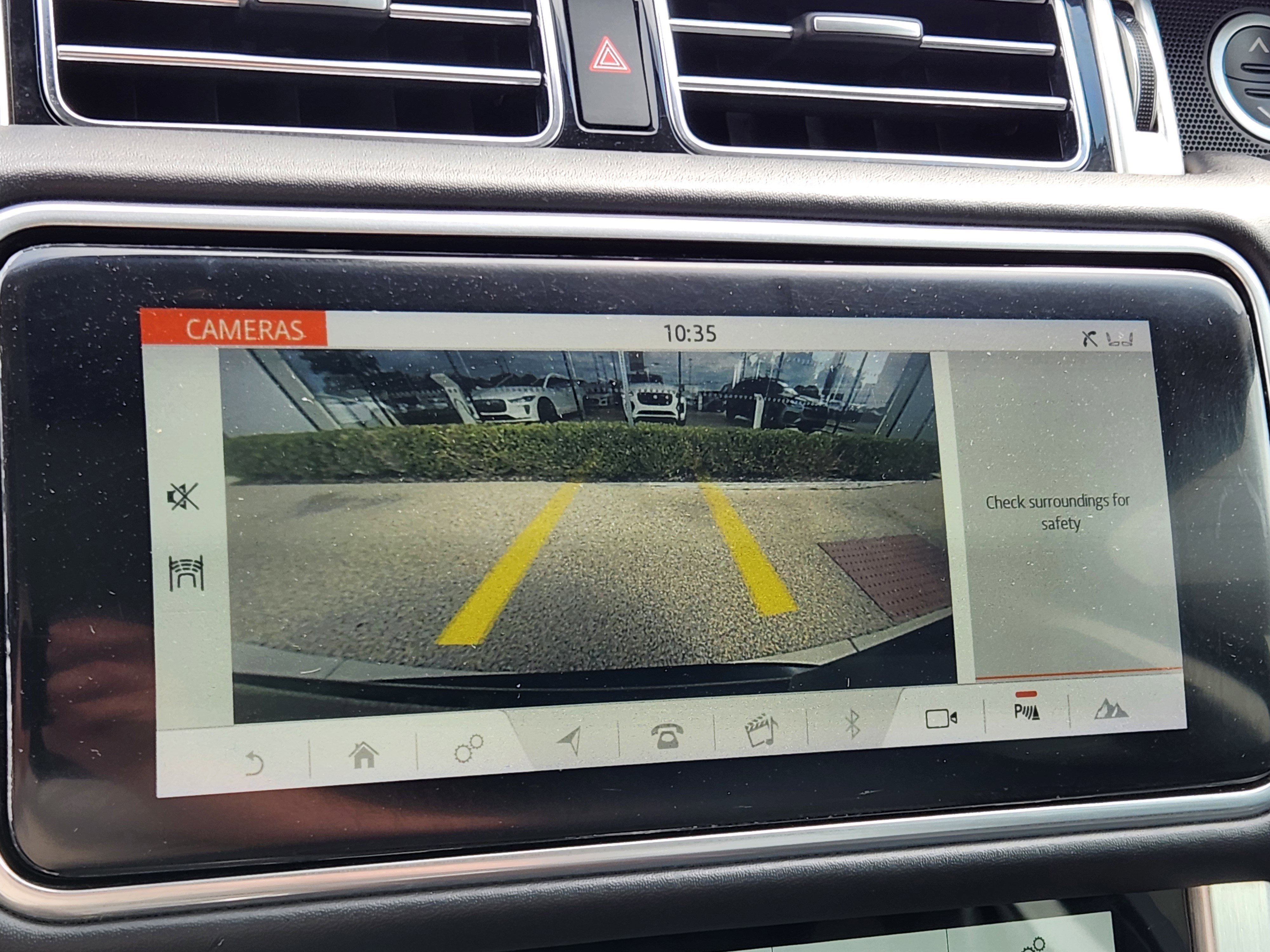 Used 2020 Land Rover Range Rover HSE image 24