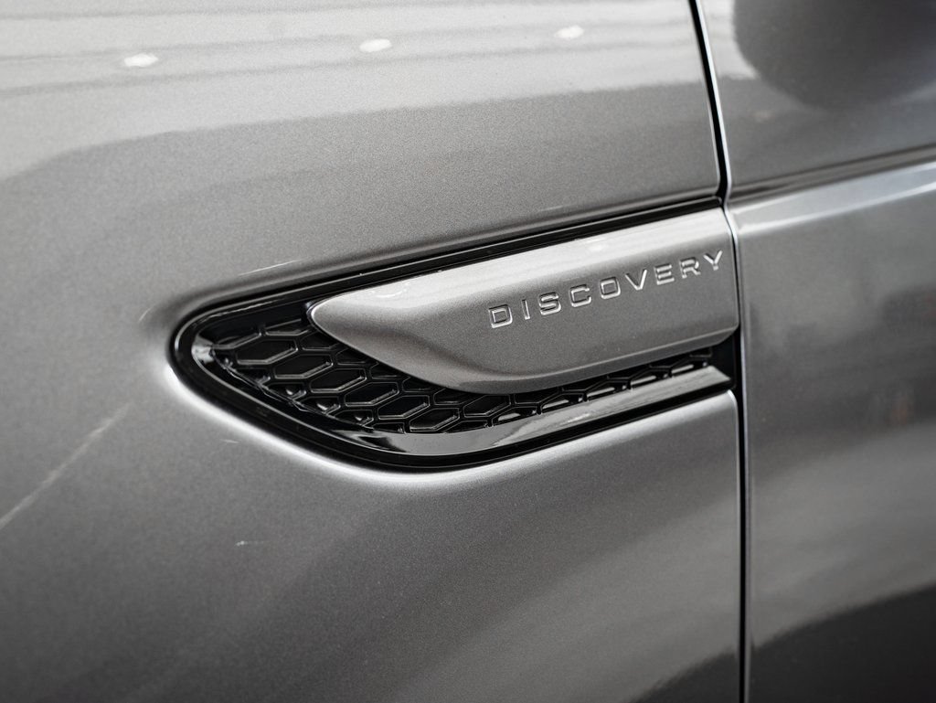 Certified 2025 Land Rover Discovery Sport S AWD/4WD image 9