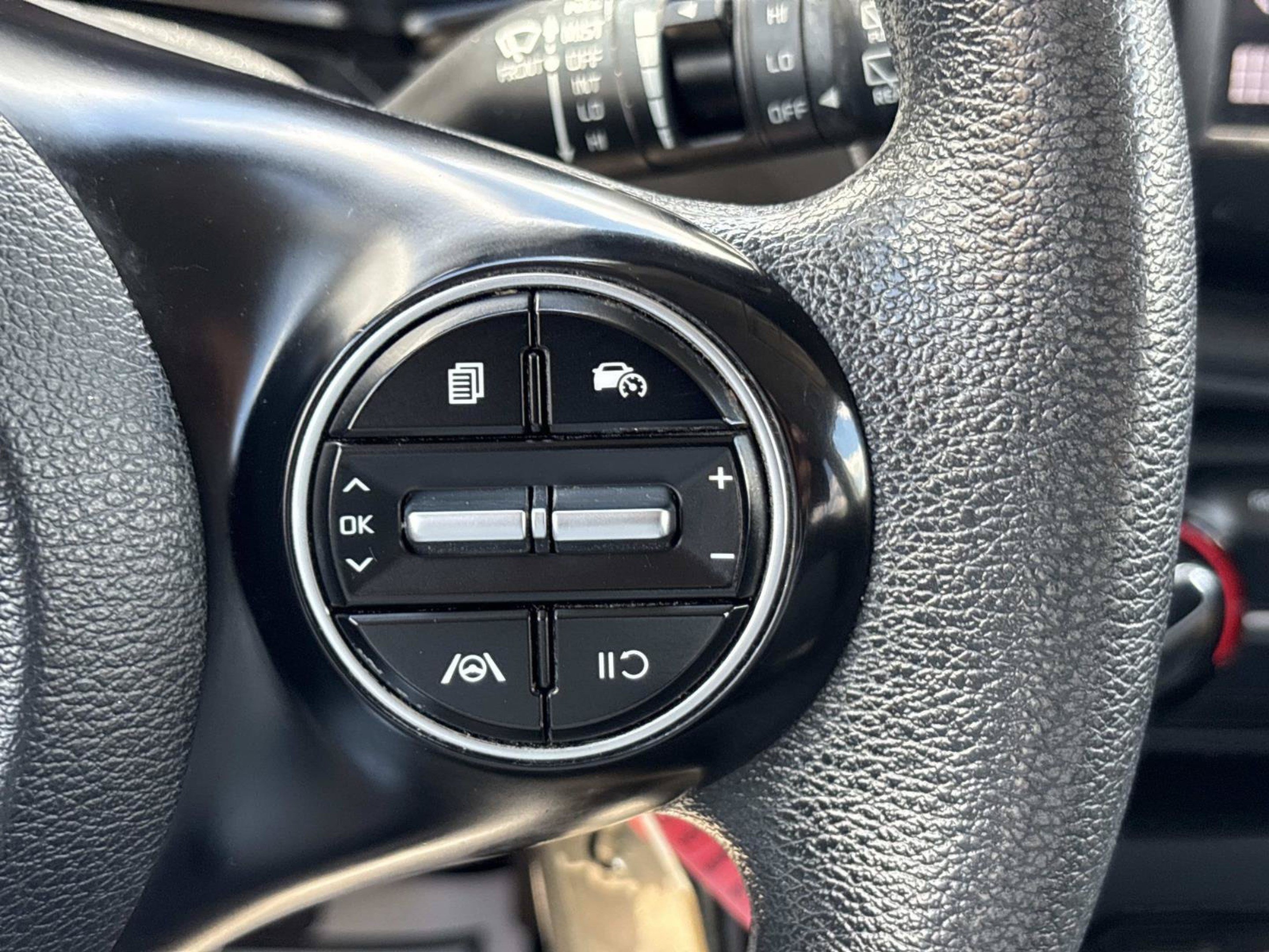 Used 2023 Kia Soul LX w/ LX Technology Package FWD image 24