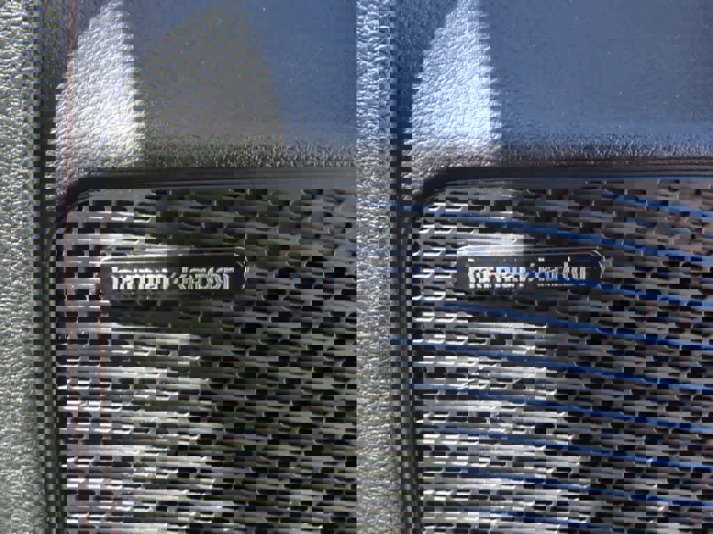 Used 2017 Chrysler Pacifica Limited image 19