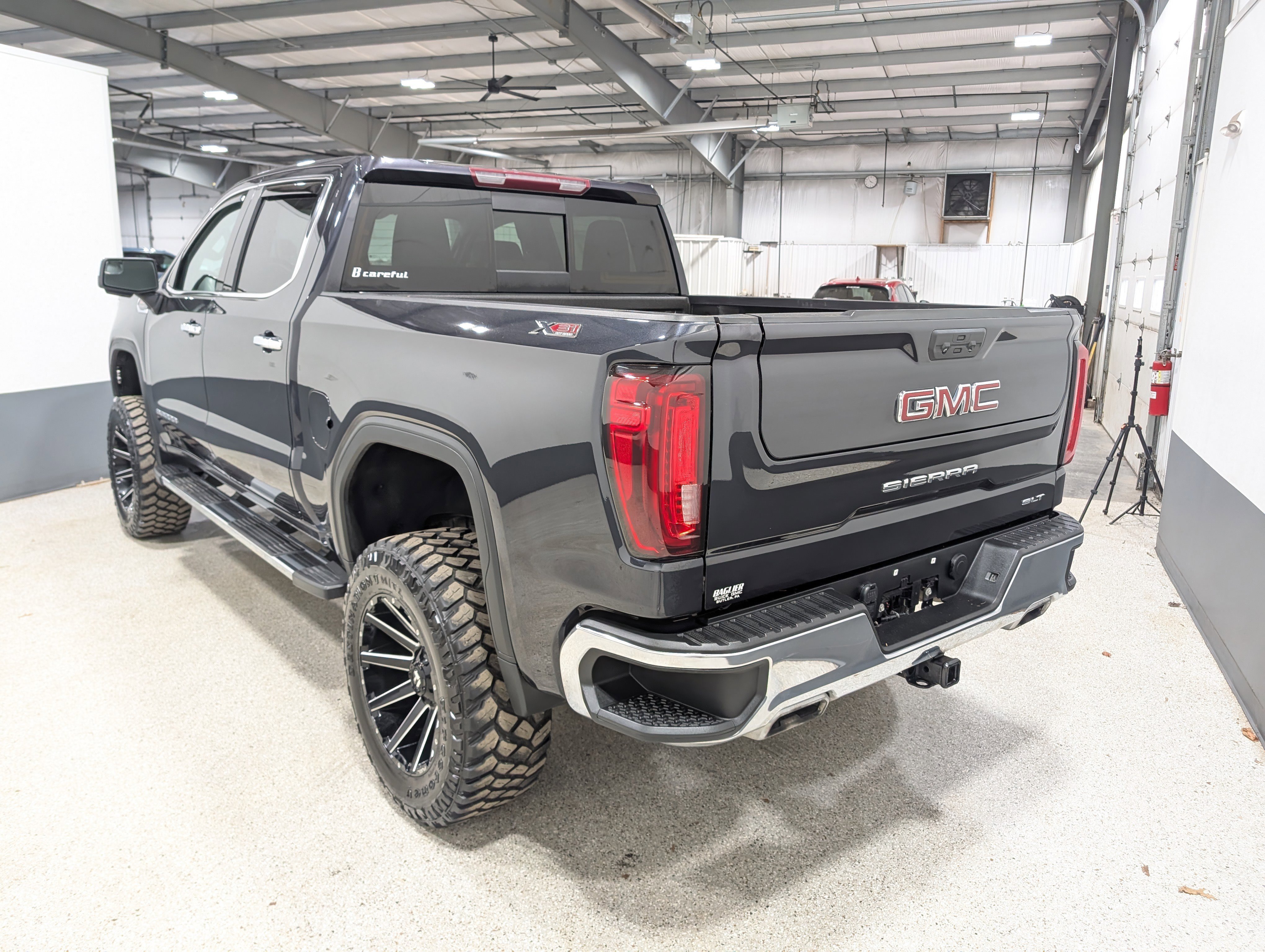 Used 2022 GMC Sierra 1500 SLT AWD/4WD image 5