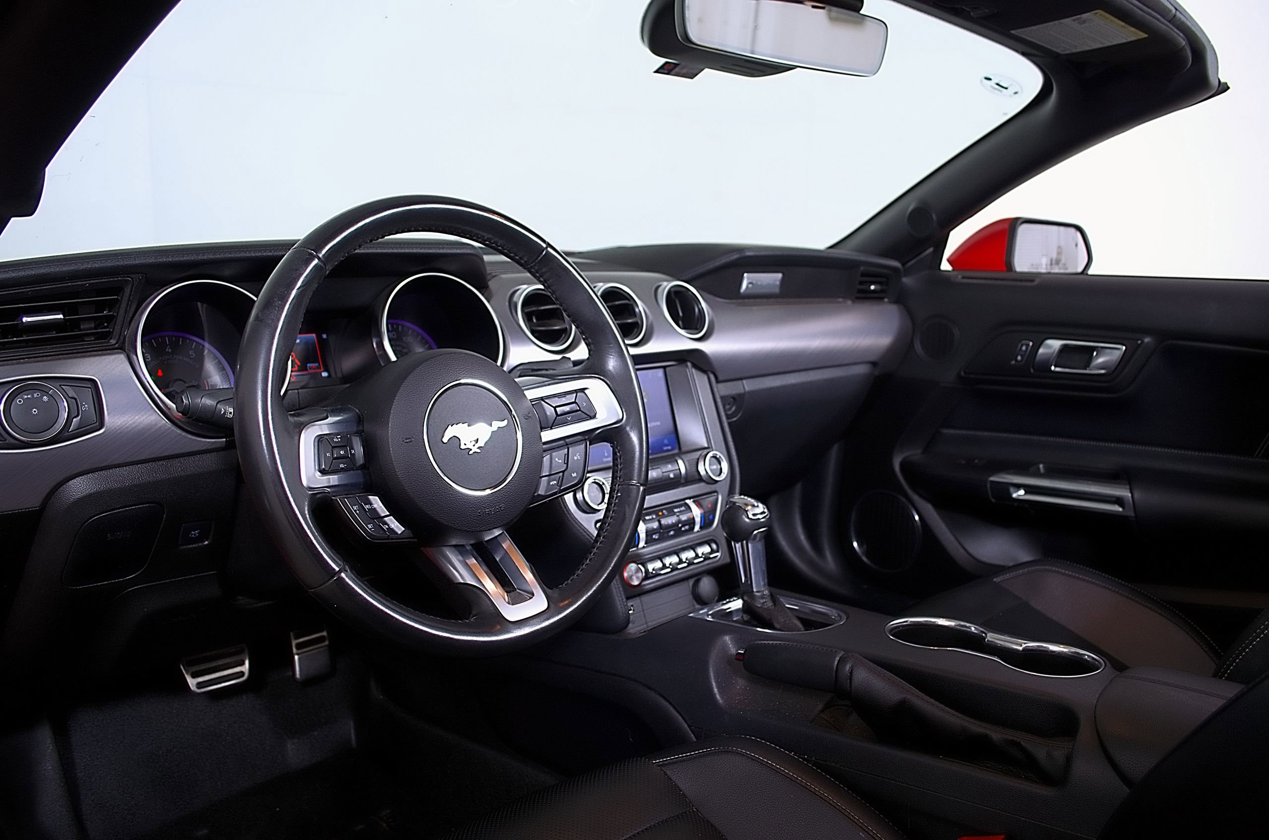 Used 2022 Ford Mustang Premium RWD image 12