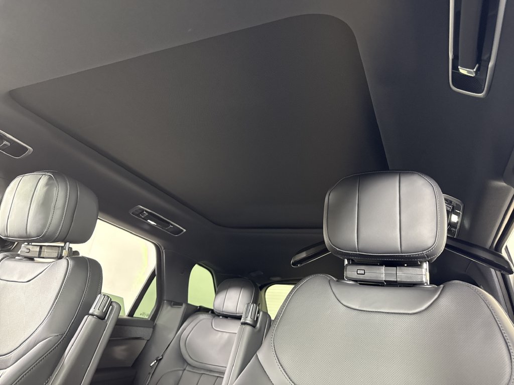 New 2027 Land Rover Range Rover Sport SE AWD/4WD image 17