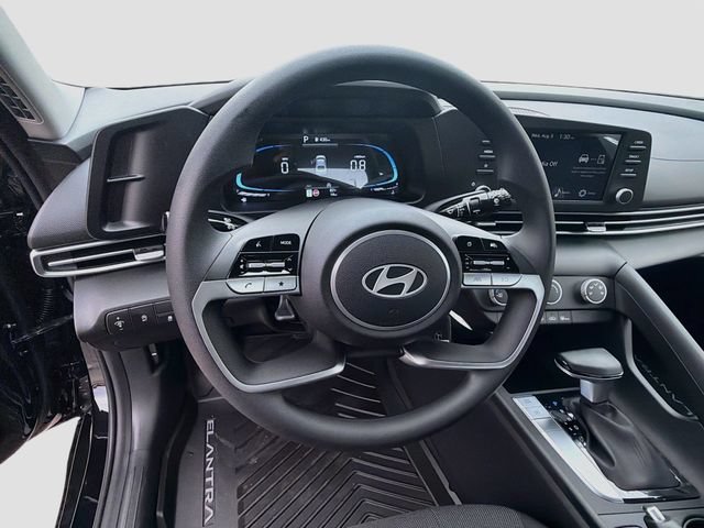 New 2026 Hyundai Elantra SE FWD image 11