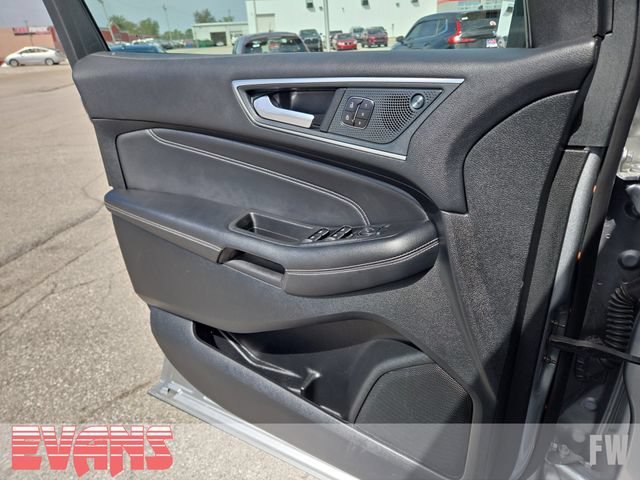 Used 2024 Ford Edge Titanium AWD/4WD image 17
