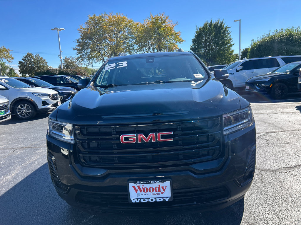 Certified 2023 GMC Acadia SLT w/ Elevation Edition AWD/4WD image 4