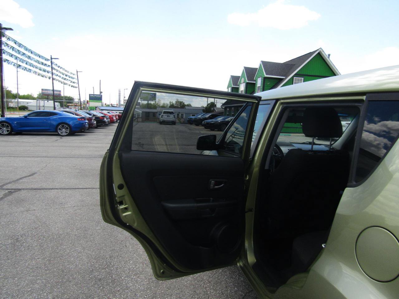 Used 2011 Kia Soul + w/ Audio Pkg FWD image 17