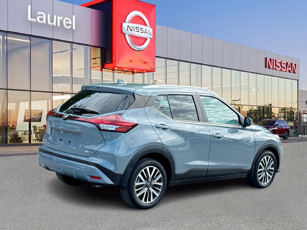 Used 2023 Nissan Kicks SV FWD image 3